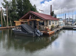 34326 Johnsons Landing Rd #E5, Scappoose, OR 97056