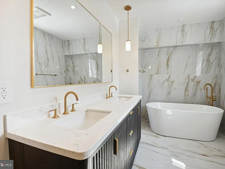 1329 Connecticut Ave NW #300 — Photo 34
