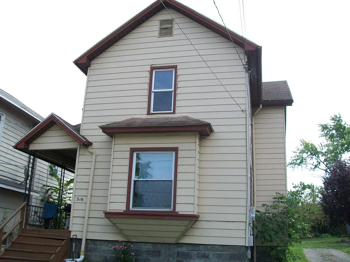Building Photo - 316 W Main St #HOUSE