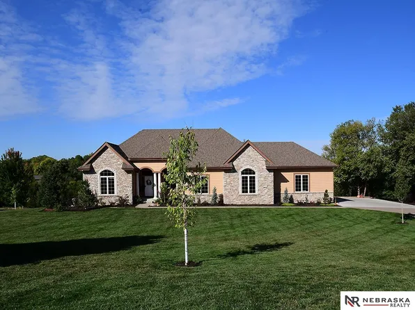 10610 N 180th St, Bennington, NE 68007