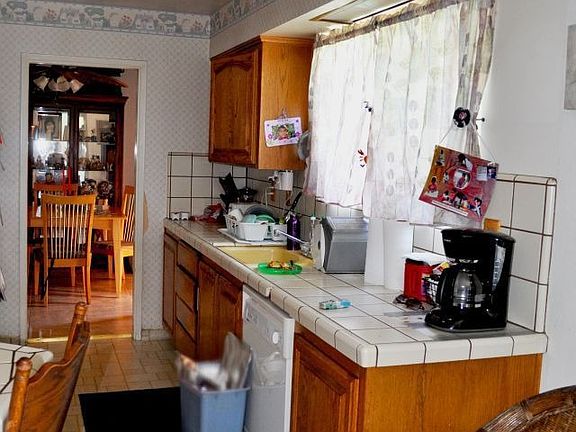4th image of 4890 Seneca Park Ave