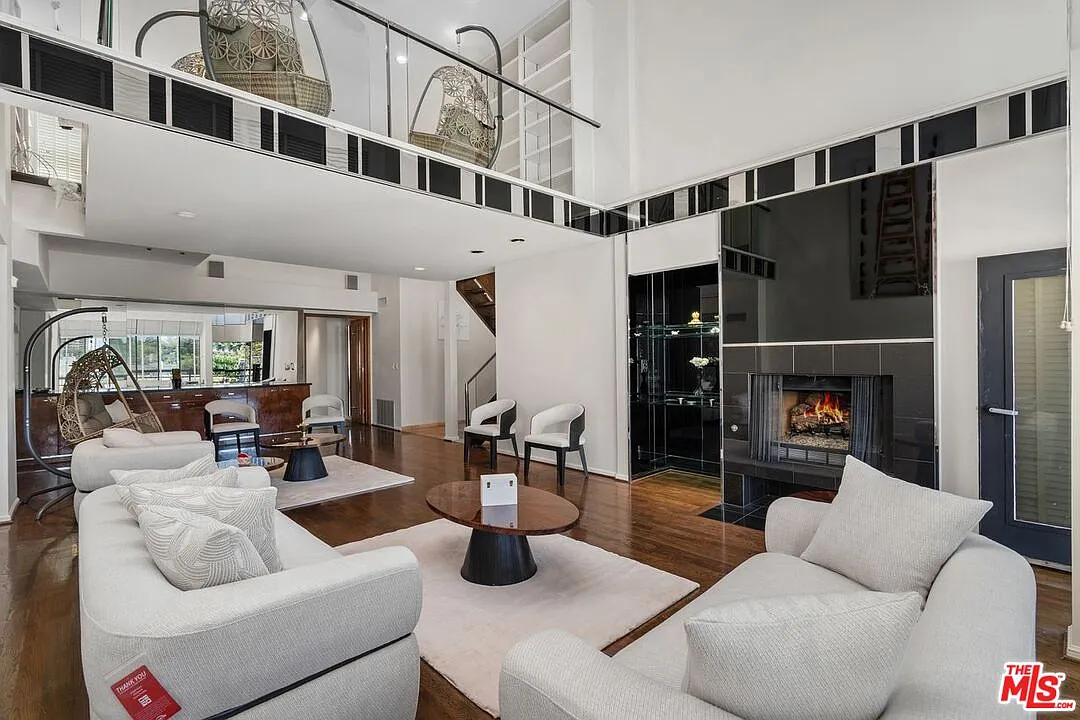 3 bed, 5.0 bath, 3568 sqft, $15,000 — Photo 1