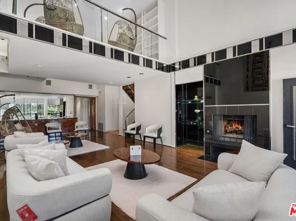 1360 S Beverly Glen Blvd #Penthouse 301, Los Angeles, CA 90024
