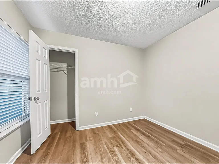 1379 Samantha Cir E — Photo 14