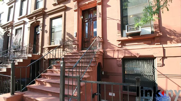 Sold by Link NY Realty | media 2