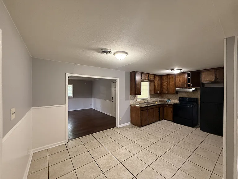 4426 Narrow Lane Rd — Photo 3
