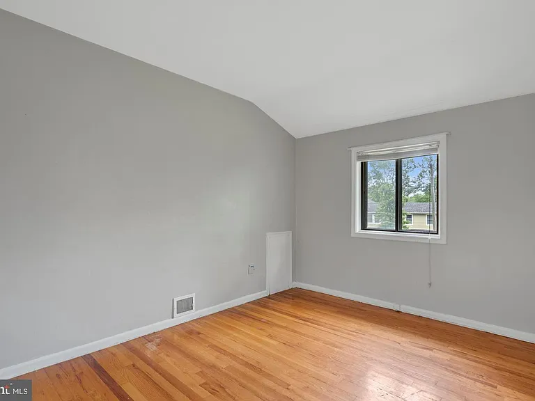 6318 Willowood Ln — Photo 17