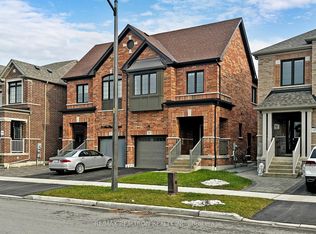 19 Macpherson St #BASEMENT, Whitby, ON L1P0N4