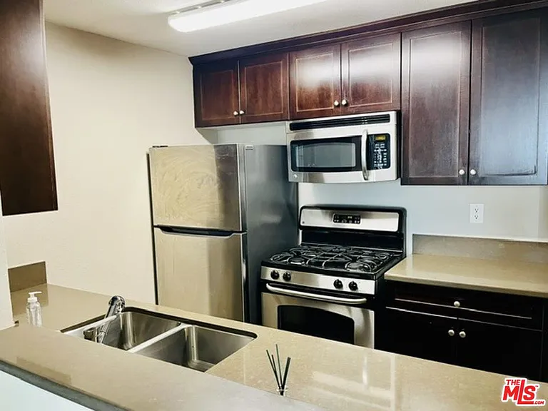 7320 Hawthorn Ave #308 — Photo 18