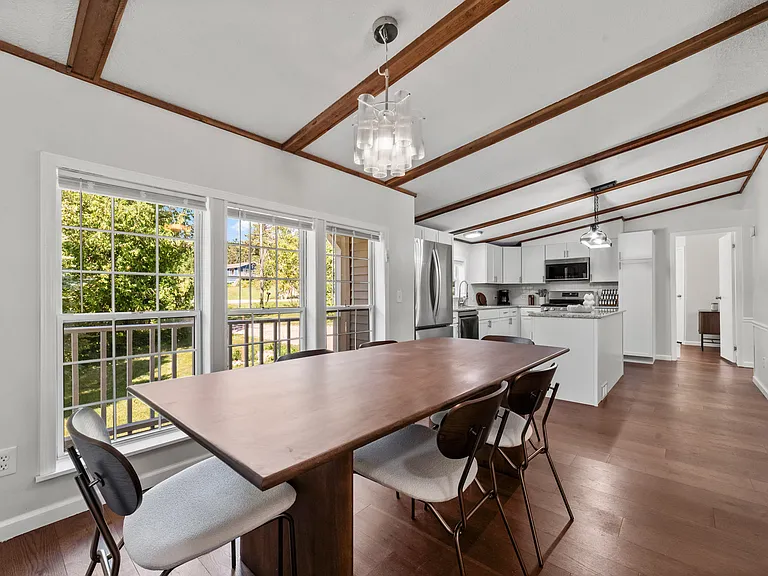 8160 Susan Shores Dr — Photo 11
