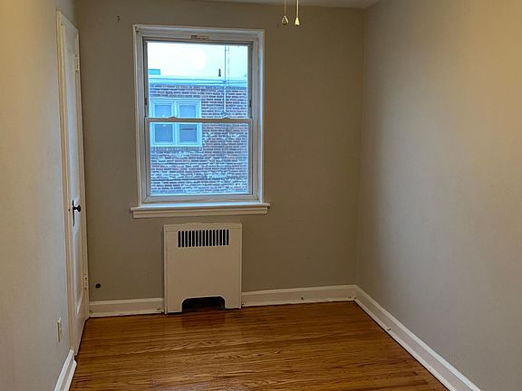 5th image of 622 E Cheltenham Ave