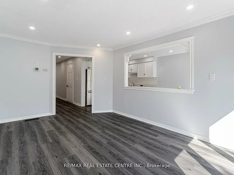 63 Pinewoods Dr — Photo 4