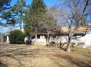 936 Riverview Dr, Norfork, AR 72658