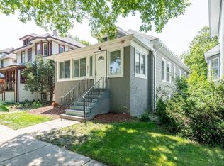 635 S Harvey Ave, Oak Park, IL 60304