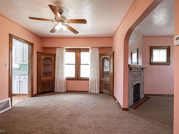 5th image of 5803 Laverne Ave