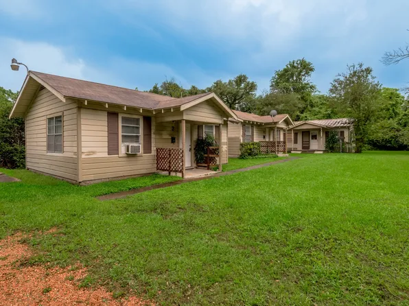 700 Gray St, Huntsville, TX 77320