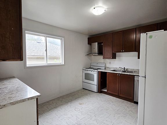 4th image of 322 Fleming Dr