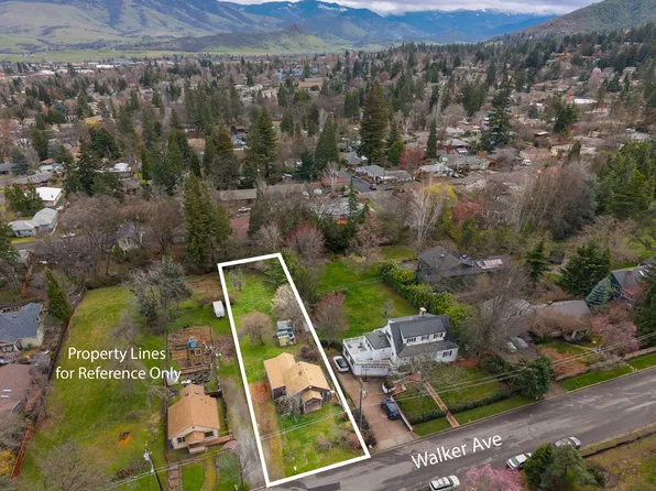 826 Walker Ave, Ashland, OR 97520