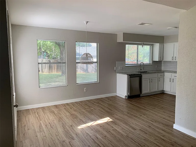 1604 Middleway Rd — Photo 5