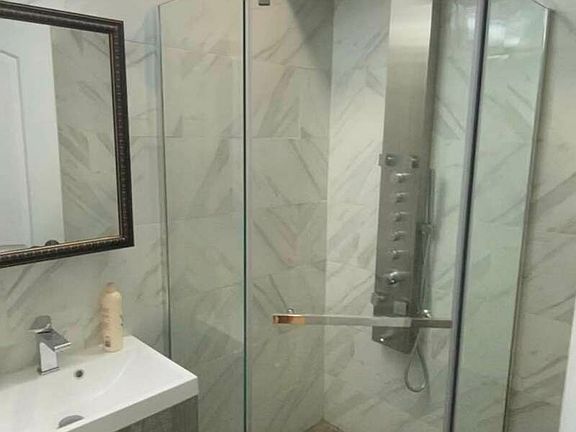 5th image of 549 E 13th St APT 3