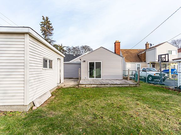 4th image of 5144 N Odell Ave