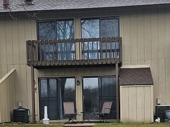 57 Vail Colony APT 2, Fox Lake, IL 60020