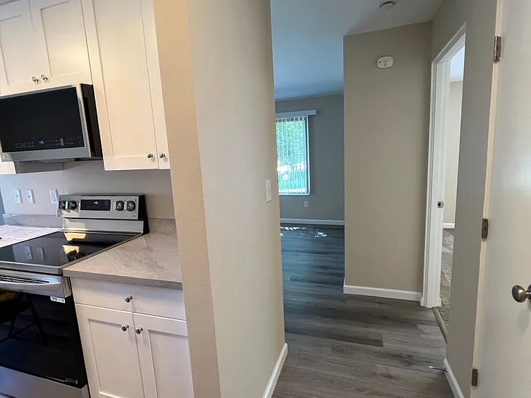 3326 Lombard Ave #1 — Photo 1