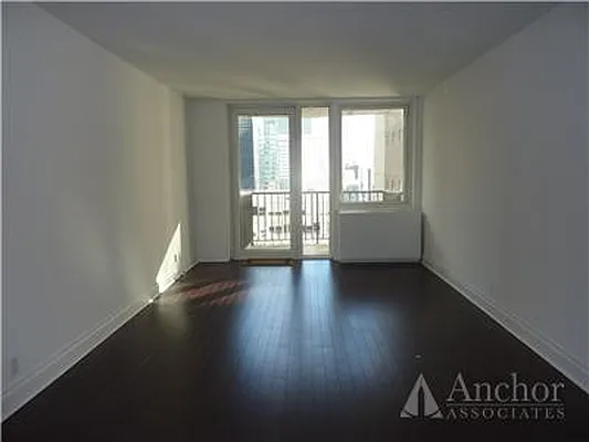 Rented by Anchor Associates | media 13