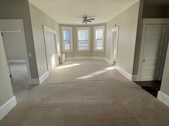 3rd image of 4088 Erie St APT 18