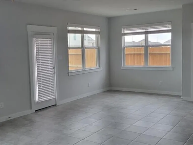 7522 Coral Terrace Dr — Photo 4