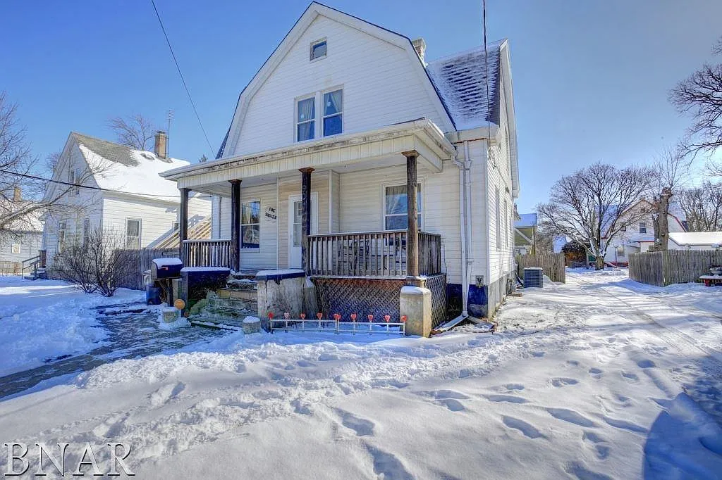 904 W Grove St photo 1