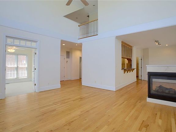 5th image of 346 James Baldwin St