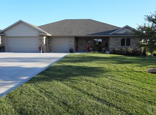 468 Deer Creek Ln, Carroll, IA 51401