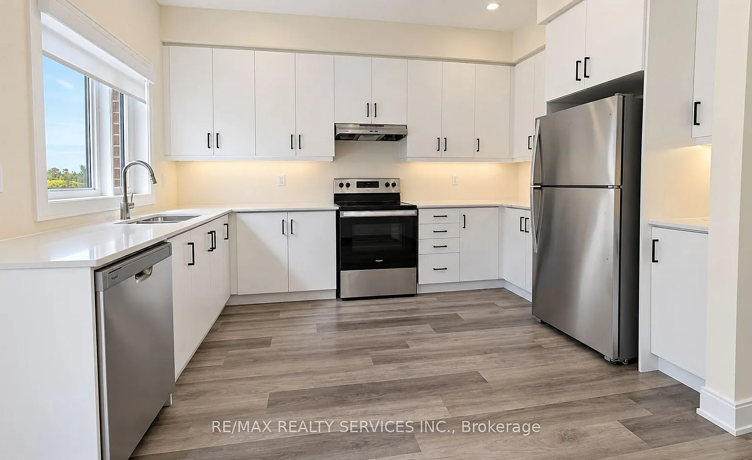 3 bed, $3,200 — Photo 4