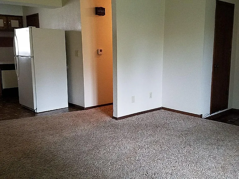 harrison 2 livingroom kitchen_05242017