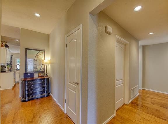 4th image of 4118 Moss Hollow Dr