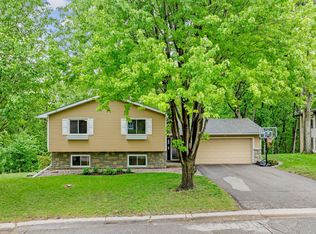 112115 Haering Cir, Chaska, MN 55318