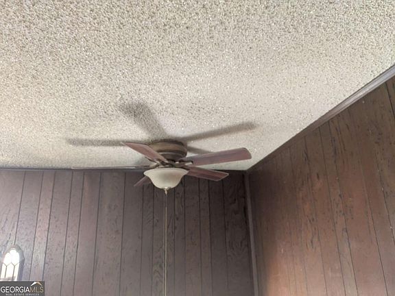 2nd image of 820 Vinton Woods Dr
