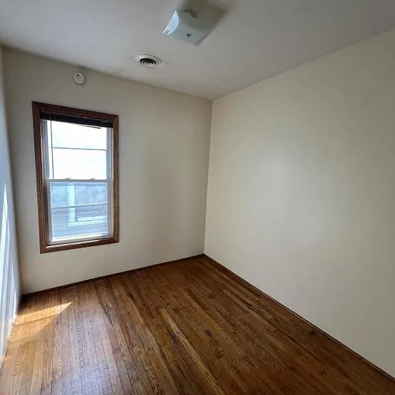 1004 Jay St — Photo 9