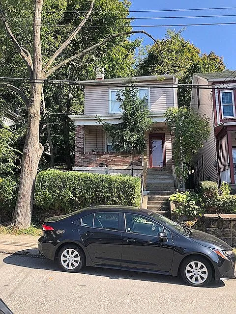 217 Ulysses St photo 1