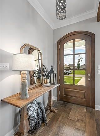 4th image of 301 Cameron Cir