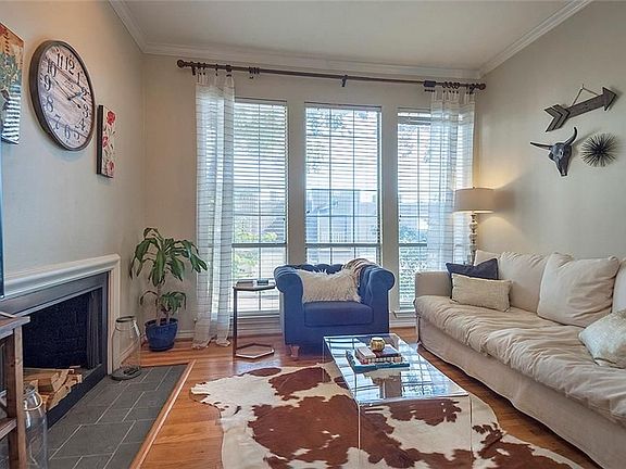 3rd image of 4106 Newton Ave