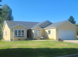 128 Spur Dr, Sandpoint, ID 83864