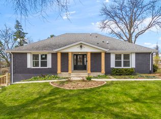 36 Sunset Ave, Glen Ellyn, IL 60137