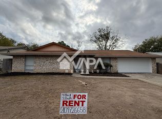 11154 El Sendero St, San Antonio, TX 78233