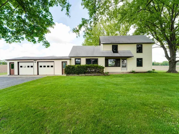 7402 Femrite Dr, Madison, WI 53718