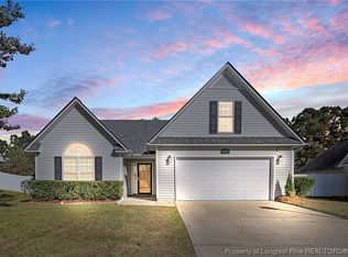 219 Fairfield Cir, Raeford, NC 28376