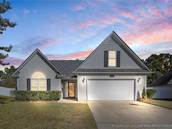 219 Fairfield Cir, Raeford, NC 28376