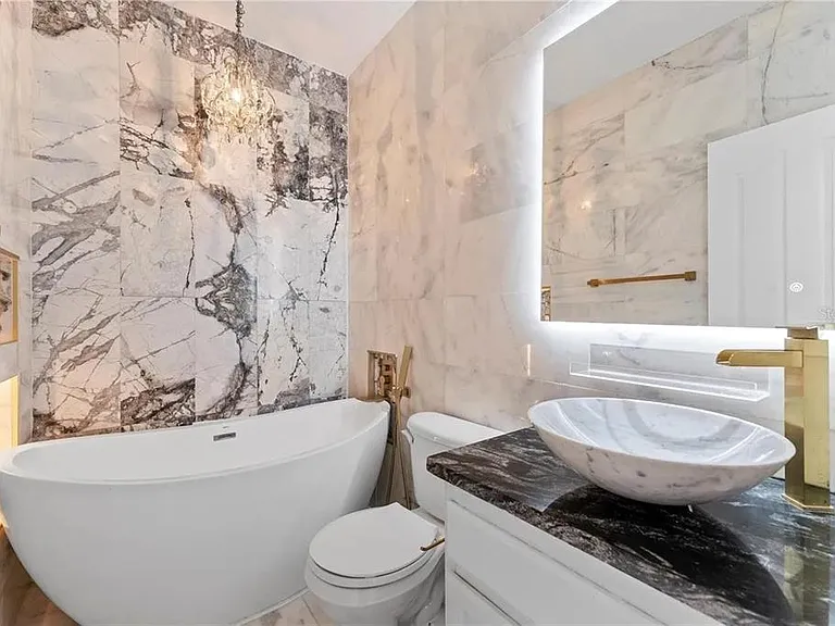 1437 Harbour Walk Rd — Photo 28