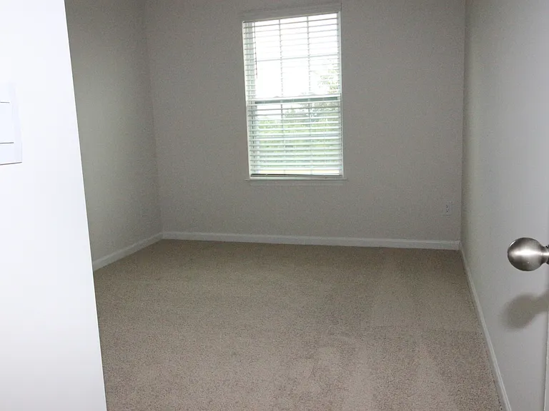 1185 Evelynnview Ln — Photo 14